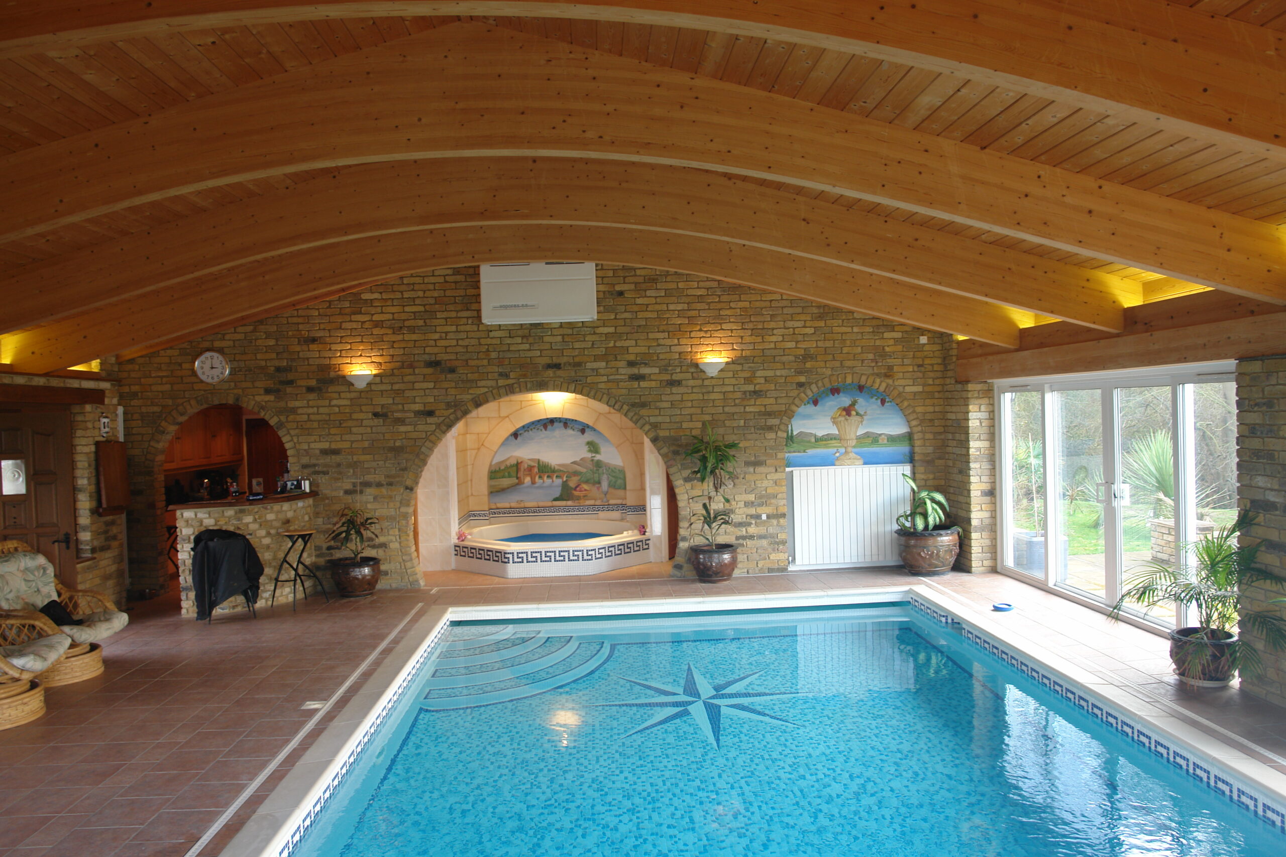 Albatross Pools and Spas LTD |Installation, Servicing and Repairs | Outdoor Swimming Pools | Indoor Swimming Pools | Spas & Wellness