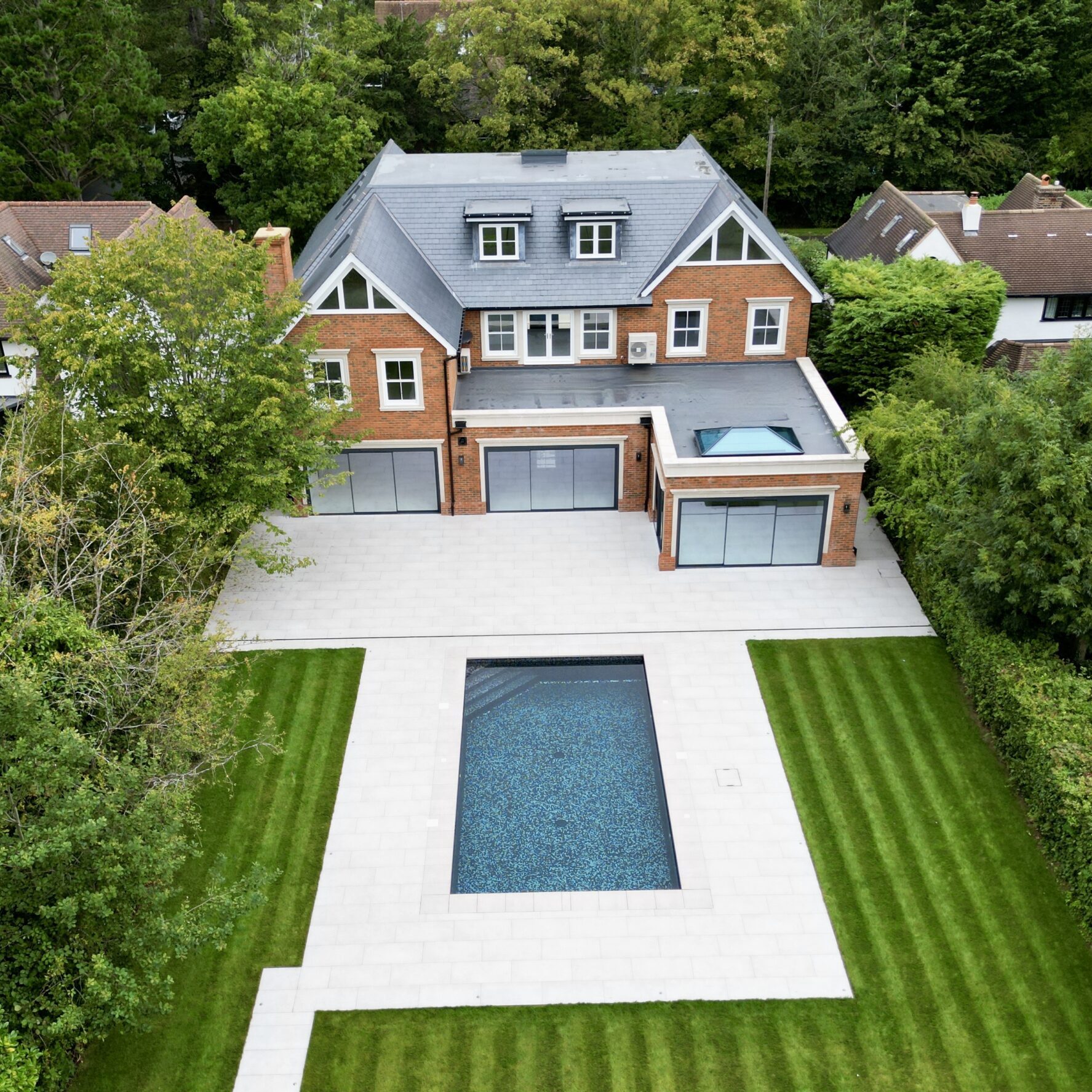 Albatross Pools and Spas LTD |Installation, Servicing and Repairs | Outdoor Swimming Pools | Indoor Swimming Pools | Spas & Wellness